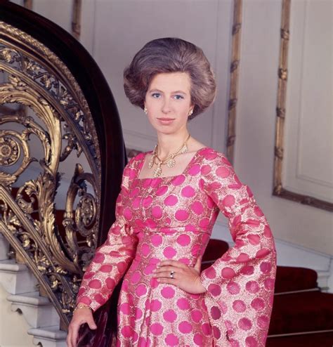 The Young Princess Anne's Most Noteworthy Royal Ensembles | Princess anne, Royal clothing, Royal ...