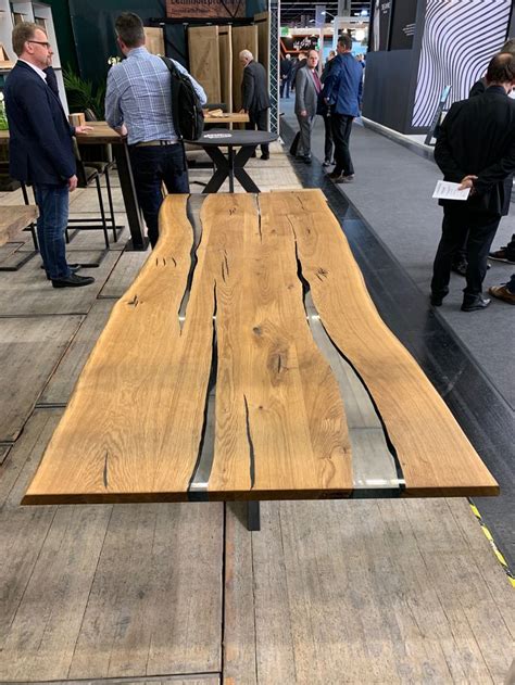 Eiche Tischplatte mit Epoxyd Füllungen | Esstisch massiv, Eiche, Epoxydharz