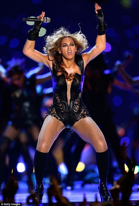 Beyonce Is Caught Unawares In Yet Another Series Of Awkward Concert