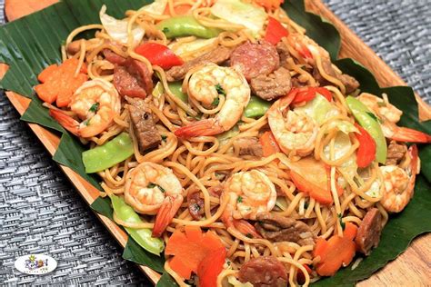 Canton restaurant is a tranditional chinese restaurant serving in launceston, tasmania for more than 59 years history. Pancit Canton Recipe | Recipe | Pancit canton recipe ...