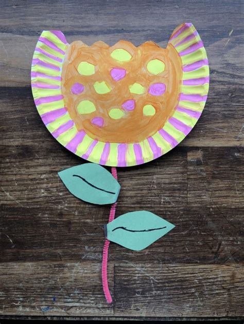 11 Easy Paper Plate Crafts For Toddlers And Preschoolers The Peaceful