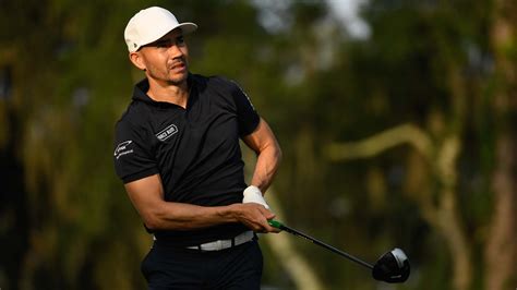 Camilo Villegas Plays With A Heavy Heart And 3 Other Stories You Missed