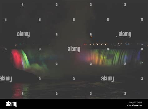 Niagara Falls At Night Colorful Illuminated Stock Photo Alamy