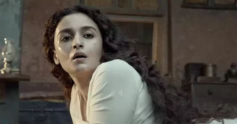 Gangubai Kathiawadi Trailer Alia Bhatt Is The Queen Supreme Hollymovies