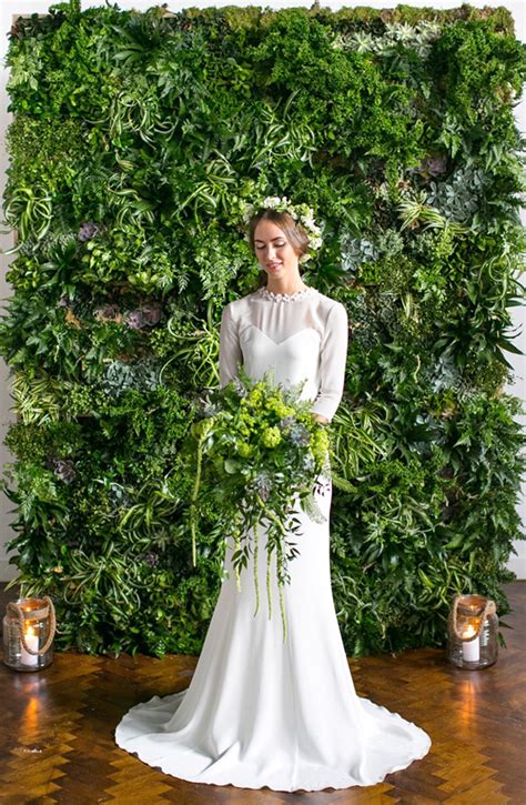 Greenery synonyms, greenery pronunciation, greenery translation, english dictionary definition of greenery. Wedding Ideas Inspired by the 2017 Pantone Shade: Greenery