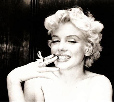 Marilyn Monroe With Flower Luciana Rose
