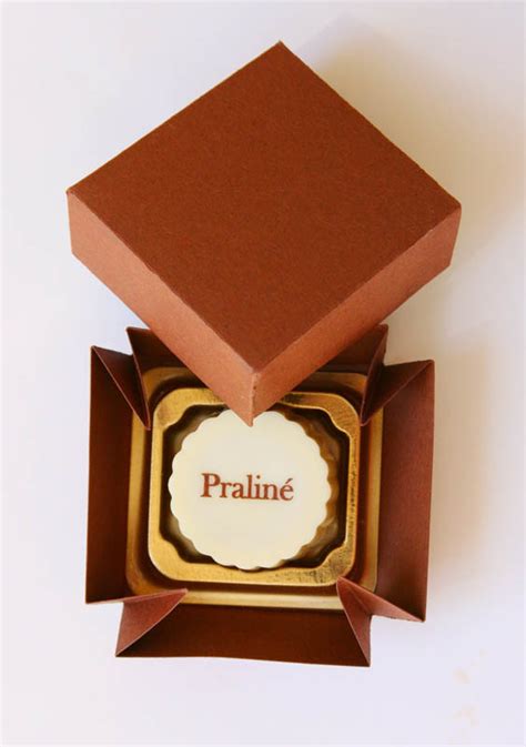 Praline With Hazel Nut Cream Filling In A Box 13g