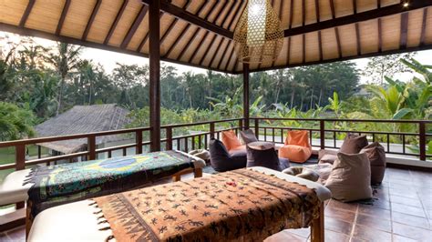 This modern villa is in the vicinity of popular city attractions such as mas carving center, gajah mas gallery, agung rai museum of art. Villa Candi Kecil Empat in Ubud & surroundings, Bali (4 ...