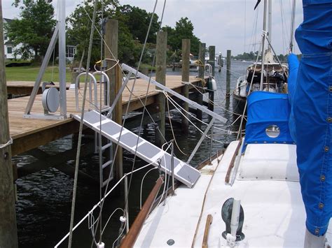 Heavy ramps can not only make you break your back moving them around but are larger and take up more space. boat boarding ramps,Passerelle,solution,STEADI-PLANK ...
