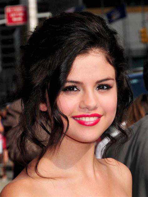 Pin On Selena Gomez Lipstick