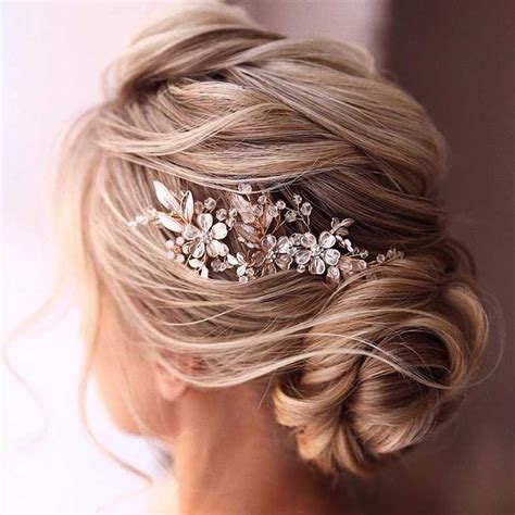 acconciature sposa 2023 le più belle in 150 immagini bride hairstyles gold hair comb wedding