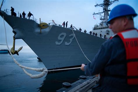 Dvids Images Uss Chung Hoon Ddg 93 Readies For Deployment Hosts Workforce Tours At Naval