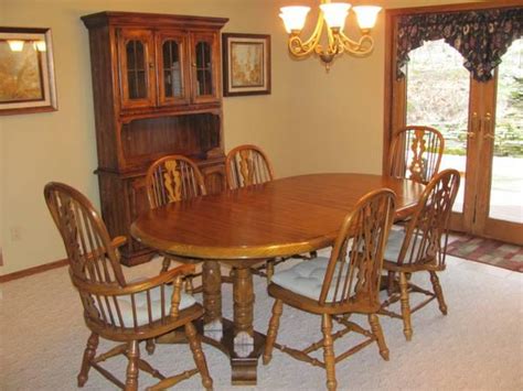 Oak Dining Room Set Table With 6 Chairs For Sale