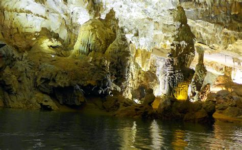 Cave Entrance Grotto Stalagmites Stalagmites Sous Terre Under