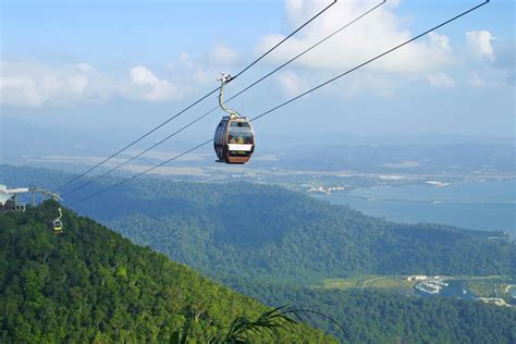 4.7 ( 2,142 reviews ) 40k+ climb aboard the highest cable car ride in all of malaysia on the langkawi cable car. Langkawi hills cable car, Malaysia - Suma - Explore Asia
