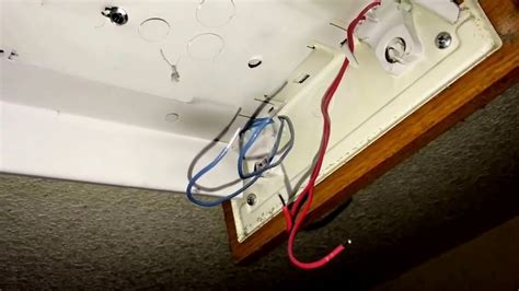 How To Fix Fluorescent Light That Flickers Youtube