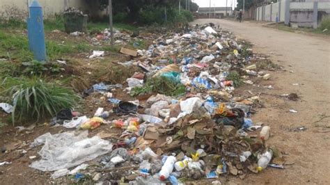 O Excesso Do Lixo No Dunga Despreocupa A Administração Municipal Do Uíge Wizi Kongo