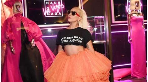 Los Icónicos Trajes Y Accesorios De Lady Gaga Se Exponen En Las Vegas