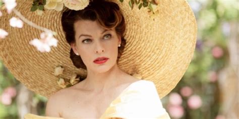 Paradise Hills Mit Milla Jovovich Und Emma Roberts Deutscher Trailer Ist Da Dvd Forumat