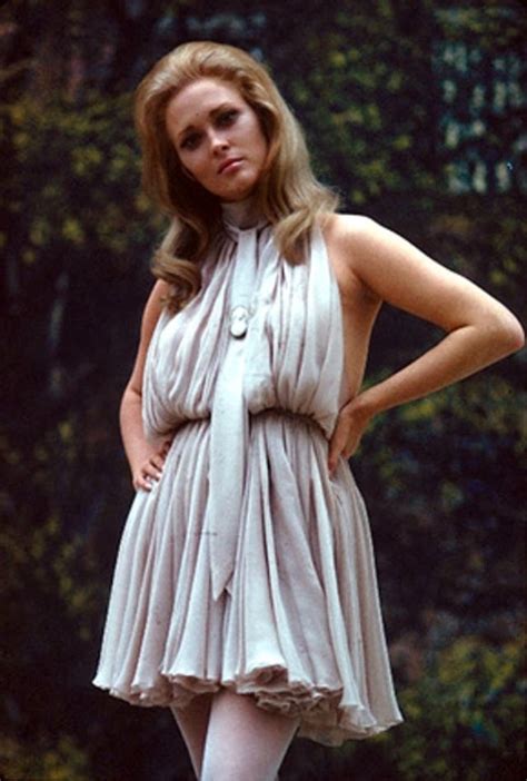 Gorgeous Photos Of Faye Dunaway In The S And Early S Faye