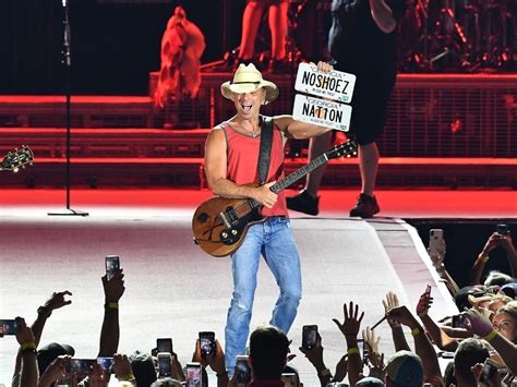 Kenny Chesney In Foxboro Traffic Restrictions Travel Showtimes