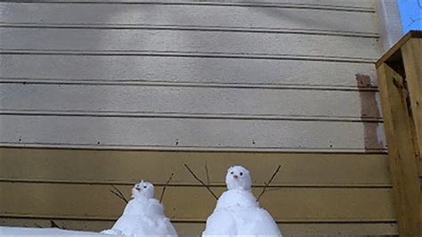 Giantess Dakota Melts Snowmen With Urine Dakota S Charming Clips