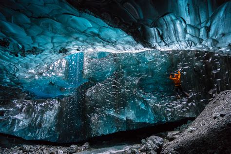 A7rii Shoots In Icelands Glacier Caves Photoclubalpha