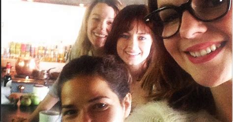 Pic Blake Lively Reunites With Sisterhood Of The Traveling Pants