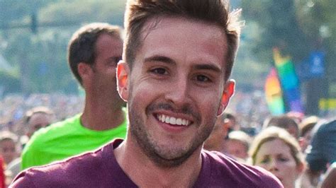 Ridiculously Photogenic Guy Image Gallery List View Know Your Meme