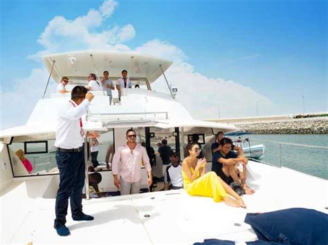 Dubai Marina Yacht Tour With Breakfast Or Bbq Getyourguide