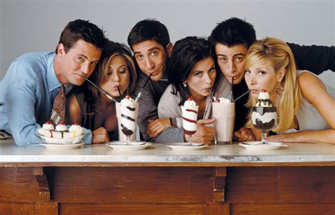 عودة مسلسل Friends قد تفشل بسبب خلاف بين جينيفر أنيستون مع مؤلفة العمل منظمة إعلاميون حول العالم