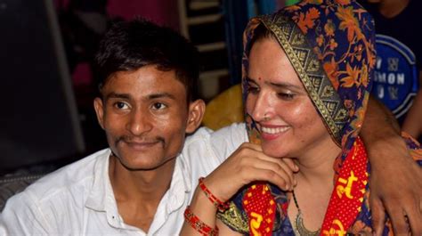 सीमा हैदर का मुसलमान से हिन्दू बनना और सचिन के घर का माहौल ग्राउंड रिपोर्ट Bbc News हिंदी
