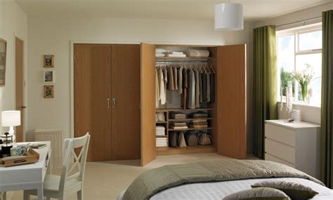 This bedroom door idea will suit walk in storage areas adding a luxe and boutique feel to a room. Bedroom Closet Door Ideas | Advice & Inspiration | Howdens ...