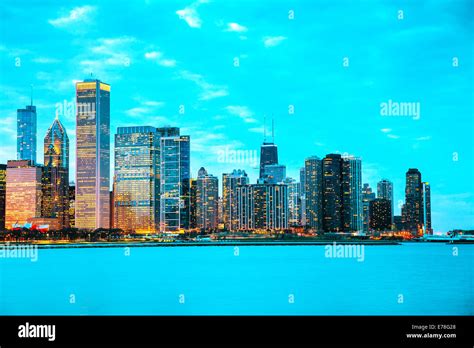Chicago Downtown Cityscape At Night Time Stock Photo Alamy