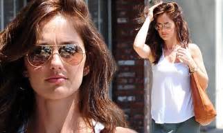 Minka Kelly Looks Effortlessly Chic Just A Week After Almost Human Was