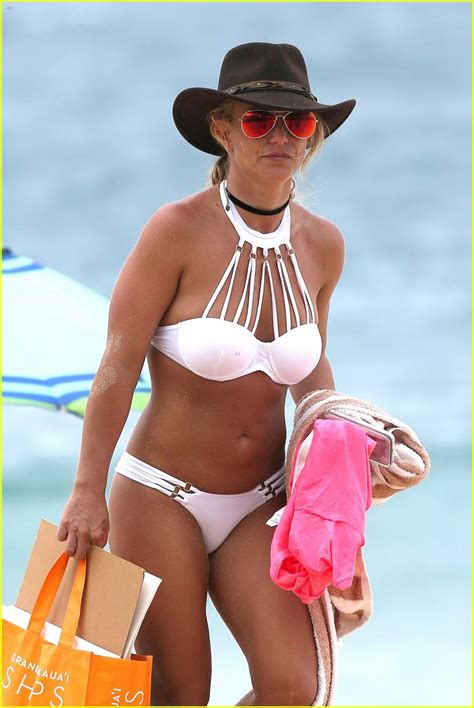 Britney Spears Bares Her Toned Beach Body In Bikini Photo 3727292
