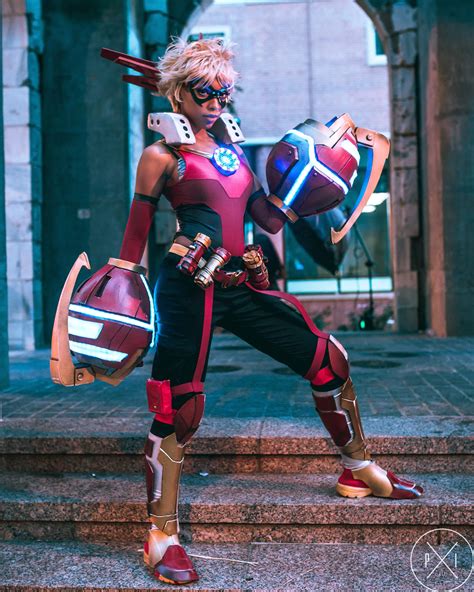Marvel Hero Academia: Ironman x Bakugo cosplay : pics