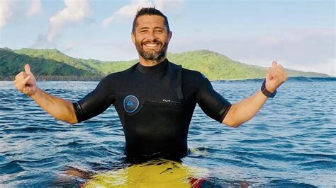 Bixente lizarazu possède la technique classique et traditionnelle d'un gaucher. Bixente Lizarazu se sincera sobre el accidente surfeando ...