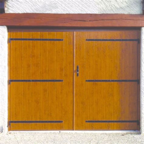 Composées de panneaux sandwich de 40 ou 42 mm d'épaisseur, injectés de mousse polyuréthane. Porte de garage en bois 2 vantaux - Isolation idées