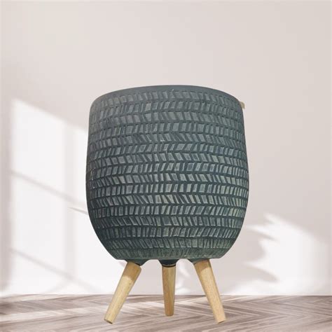 Nuovo Fibre Pot With Wooden Legs Blozem