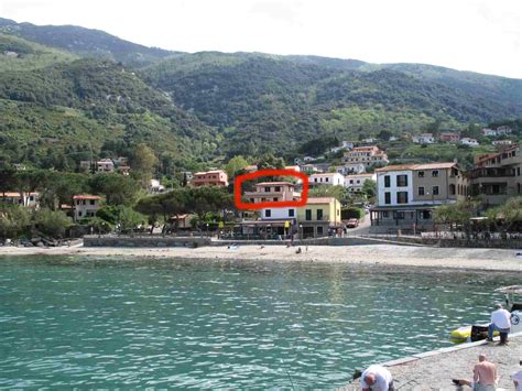 It overlooks the canal of santa chiara, close to piazzale roma. Apartment in Sant´Andrea Elba - Casa Mare 1 für 5 Personen ...