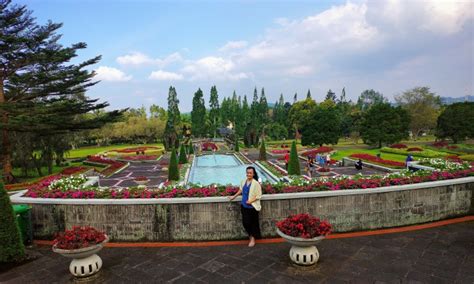 taman bunga nusantara destinasi wisata kekinian di cianjur berita viral dunia