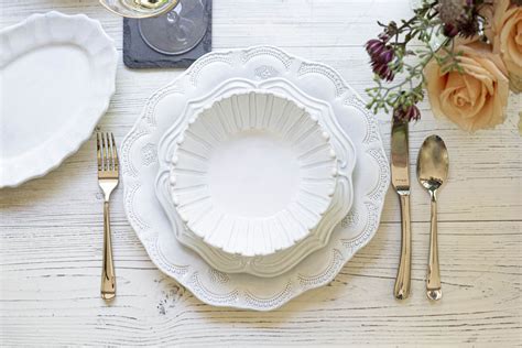 Pretty And Elegant White Party Table Setting White Dinnerware