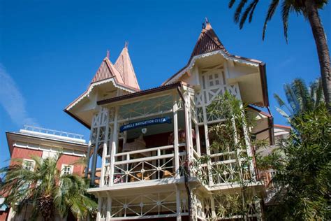 Best Magic Kingdom Restaurants - EverythingMouse Guide To Disney