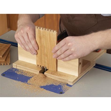 It allows you to cut as many strips of wood that are the same thickness as you can. Box-Joint Jig Woodworking Plan from WOOD Magazine