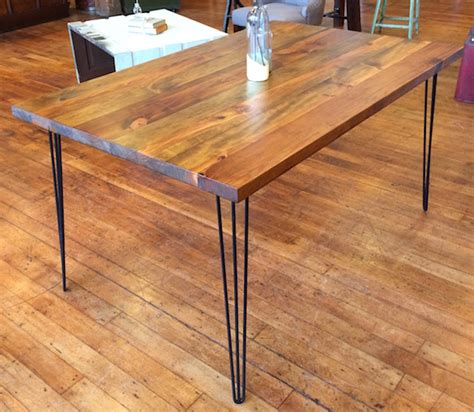 You can find on the net and in particular here. Yellow Chair Market » Reclaimed Wood and Hairpin Leg Table