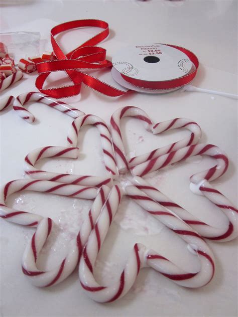 Candy Cane Candle A Quick Christmas Project For Your Table Desire Empire