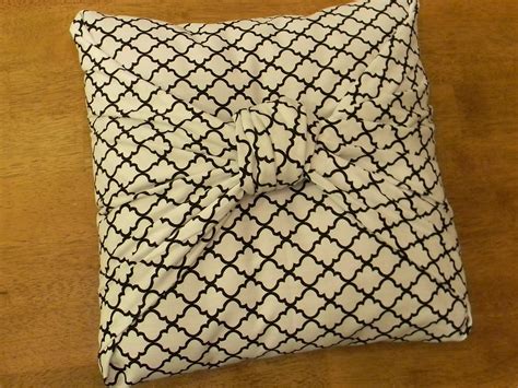 Flower pillows make nice decorations when it comes to your home. Here is another cute bow pillow tutorial from Organize And ...