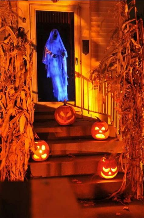 25 Spooky And Festive Diy Halloween Light Ideas