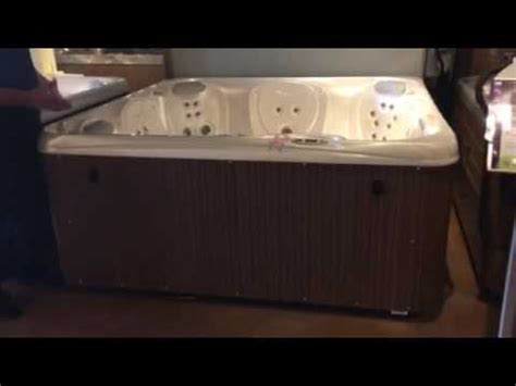 The versatile, value priced relay hot tub seats six adults and includes a lounge seat to stretch out. 2016 Hotspring Hotspot Relay Hot Tub Spa by Snake River ...